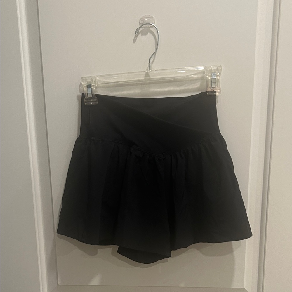 Offline by aerie Real Me Black Crossover Flowy Shorts